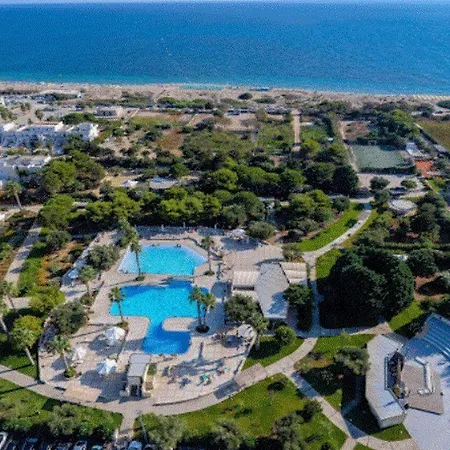 La Giurlita Aparthotel 4*