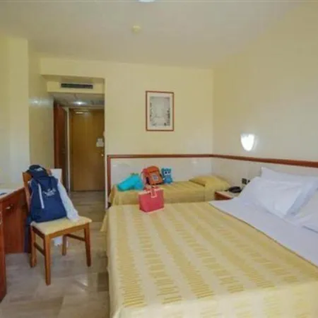 Aparthotel La Giurlita Torre Mozza