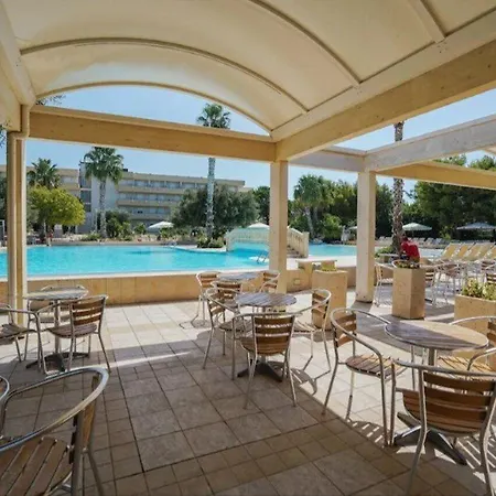 La Giurlita Apart-hotel 4*